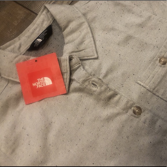 The North Face Vintage White Flannel Button Down - Picture 3 of 5